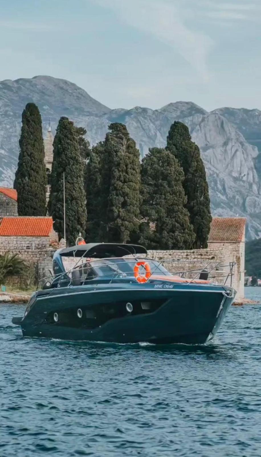 Porto Montenegro Luxury Studio Zeta Тиват Екстериор снимка